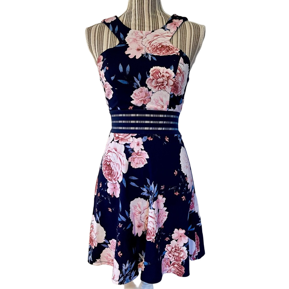 NWT Speechless juniors dress blue with flowers size small